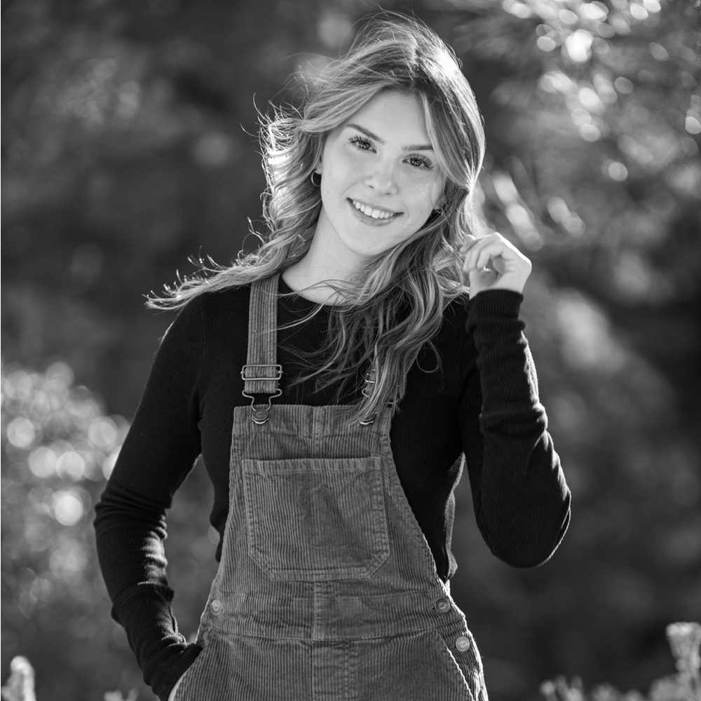 Meet your Posher, Isabel